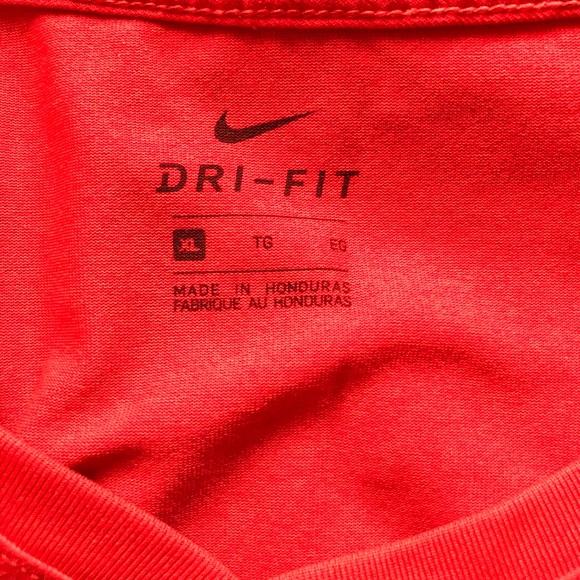 Nike Dri-Fit T- Shirt - Picture 3 of 3